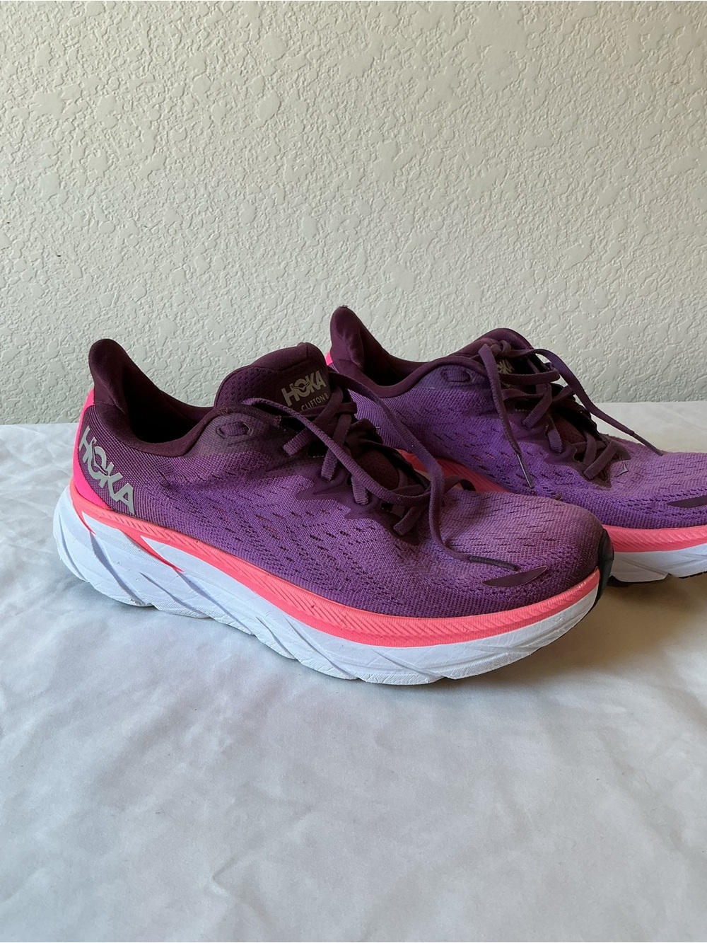 HOKA Clifton 8 Running Shoes Grape Wine Purple Pink Women's 9